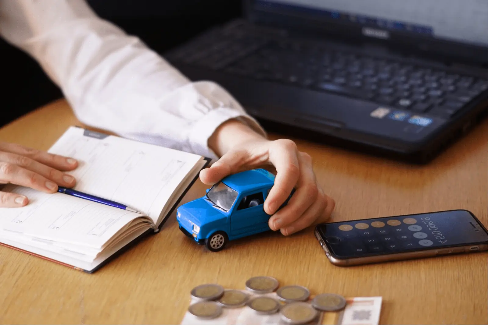 résilier son assurance auto avec la loi Hamon